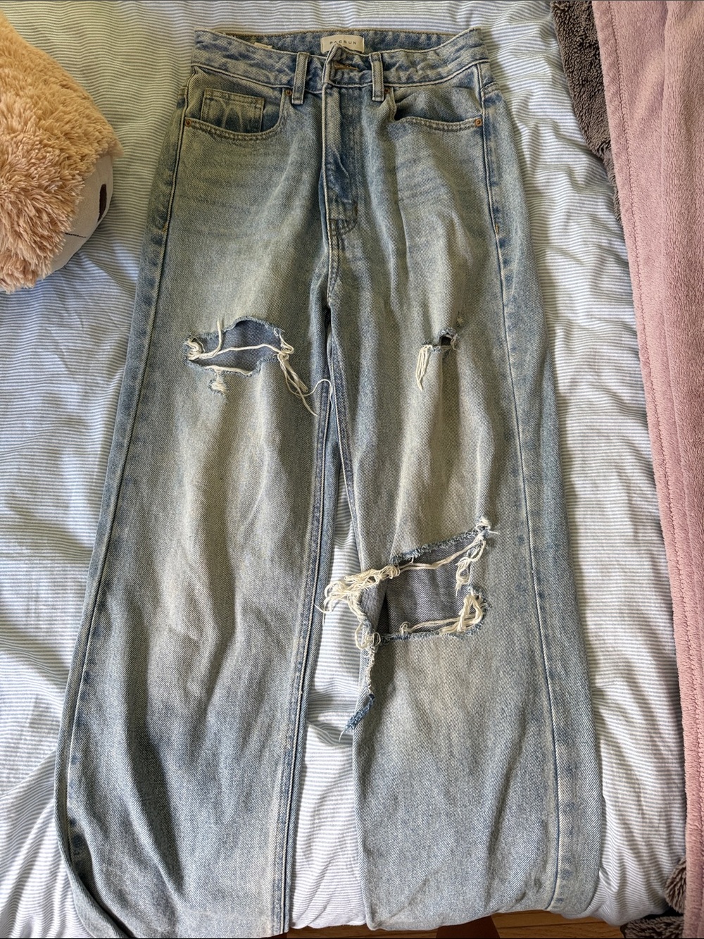 PacSun Light Wash Distressed Boyfriend Jeans